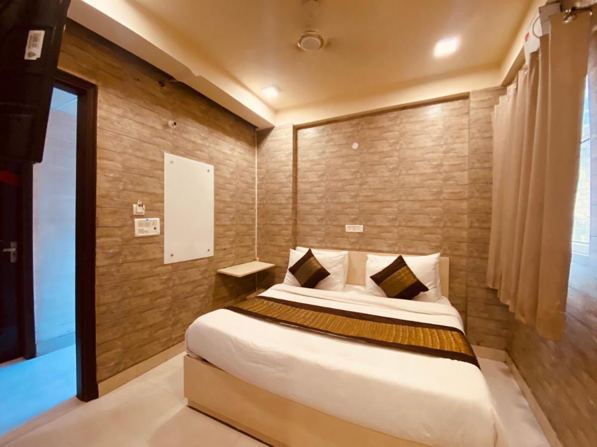 Red Chilly Hotel New Delhi